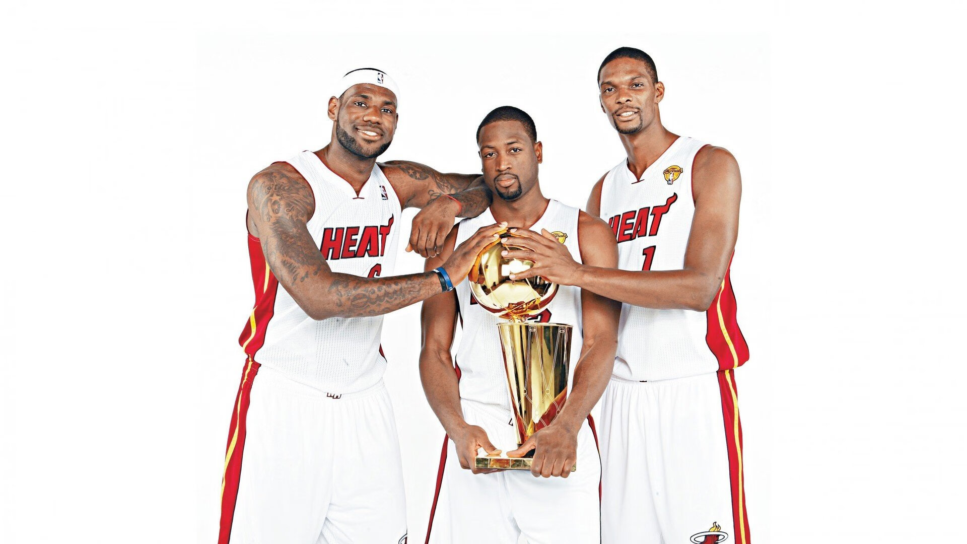 今晚总决赛前瞻:伊藤美诚伤情更新,热刺冲击连败纪录