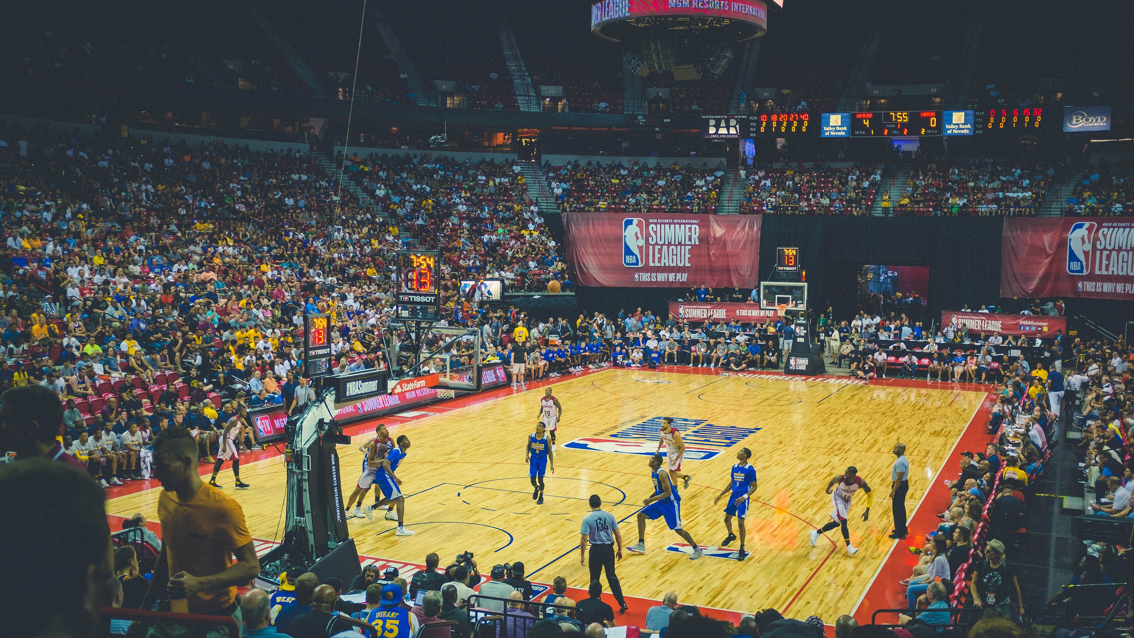 上海海港士气爆棚，总决赛季后赛遇上利雅得新月，目标明确直指晋级