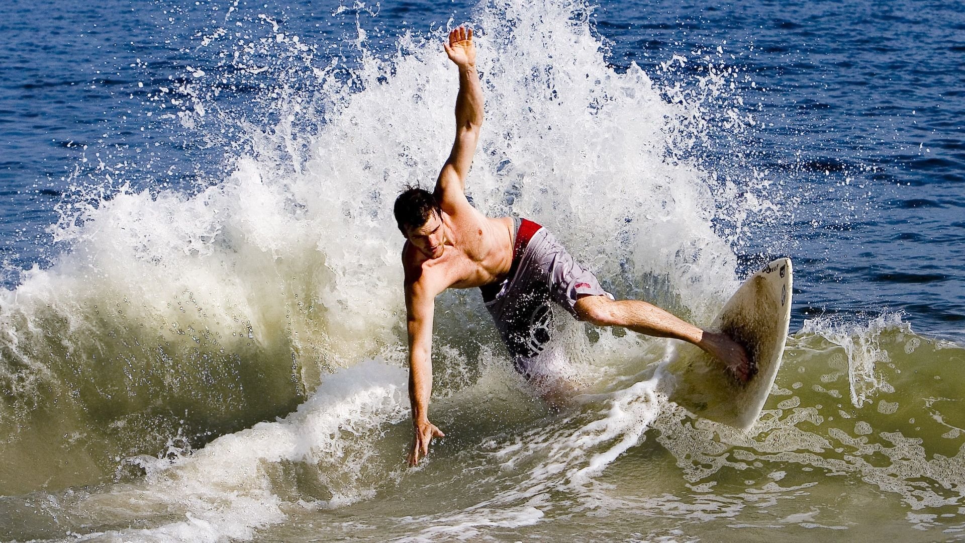 明晨意甲焦点战！丹佛掘金迎战休斯顿火箭，惊险或上演