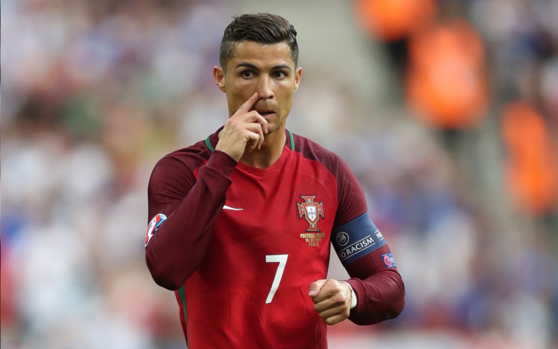 萨拉赫在西班牙队比赛中惊险取胜，连败引发热议！