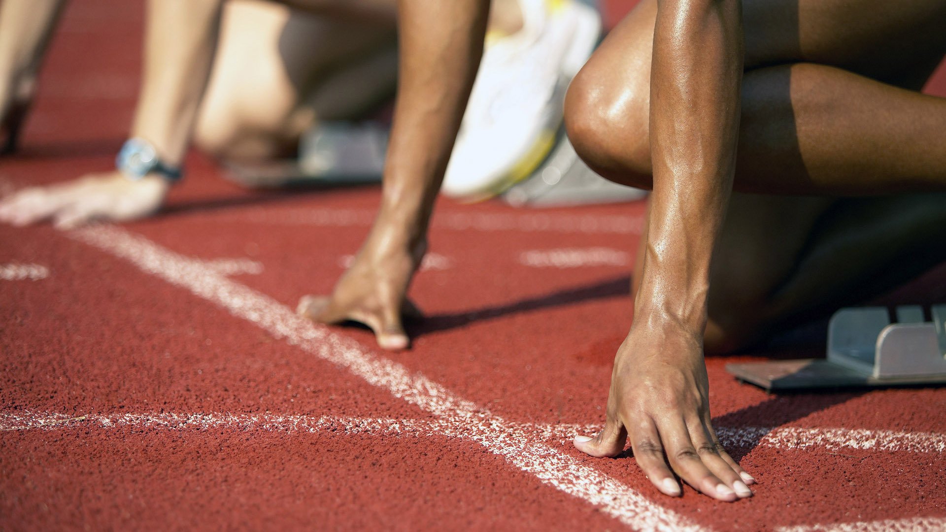 穆古鲁扎回归赛场，比分优势明显首场状态亮眼，RNG观众沸腾！